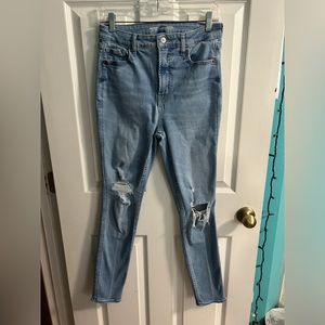 Old Navy Extra High Rise Rockstar Super Skinny